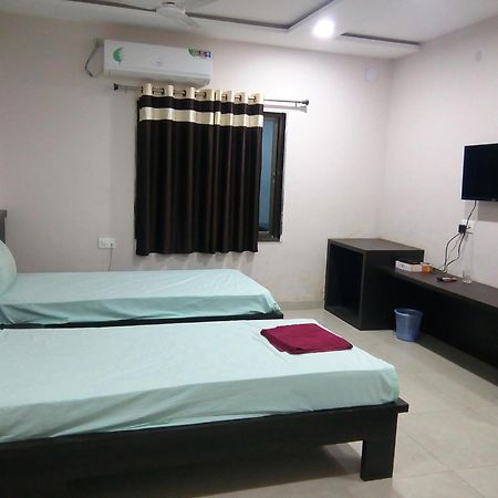 Hotel Indraprasth Balangir Exterior foto